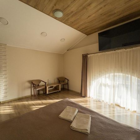 Орк "Блісс" Hotel Rivne Ngoại thất bức ảnh