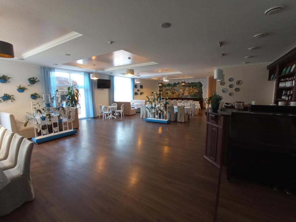 Орк "Блісс" Hotel Rivne Ngoại thất bức ảnh