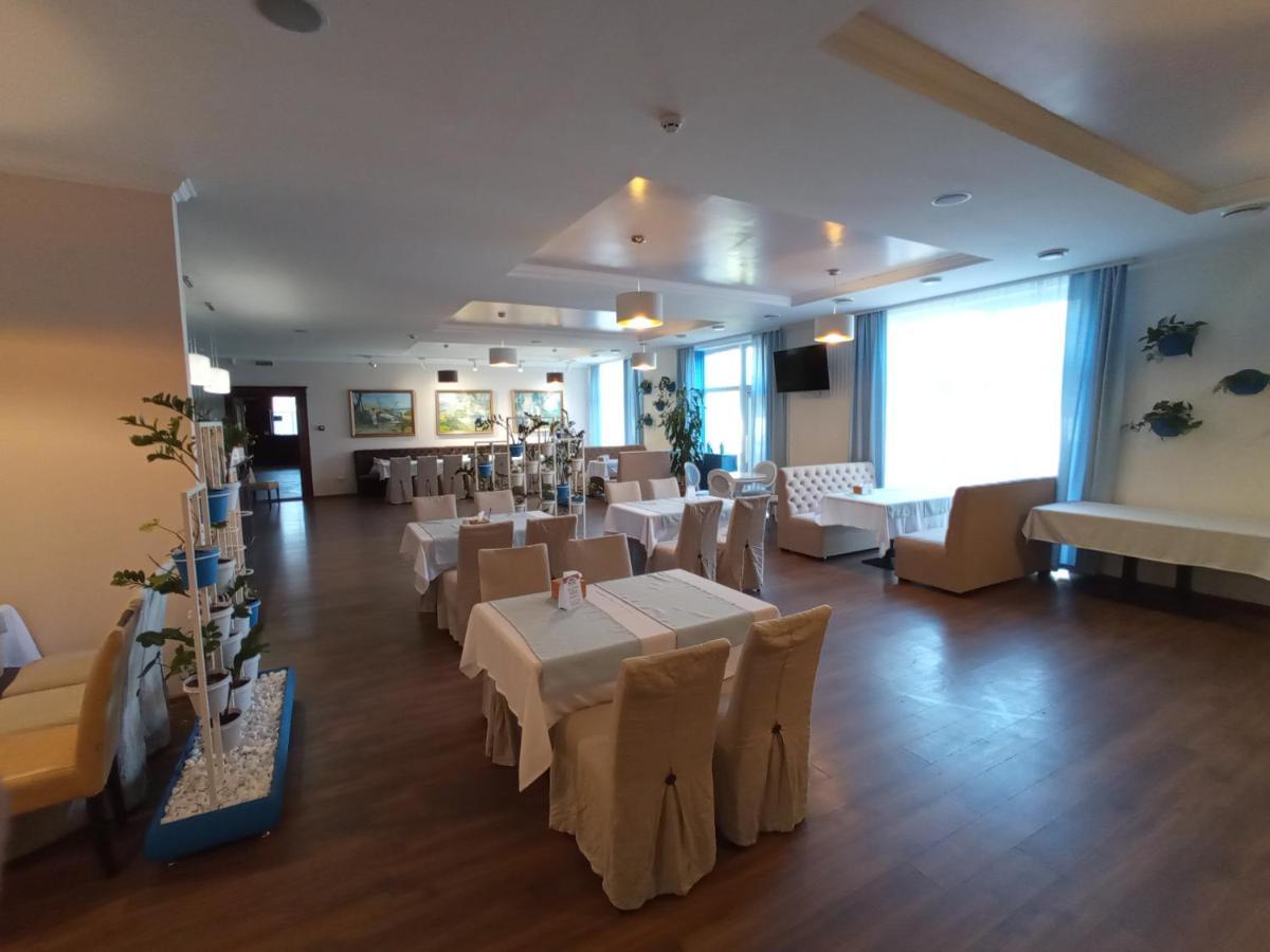 Орк "Блісс" Hotel Rivne Ngoại thất bức ảnh