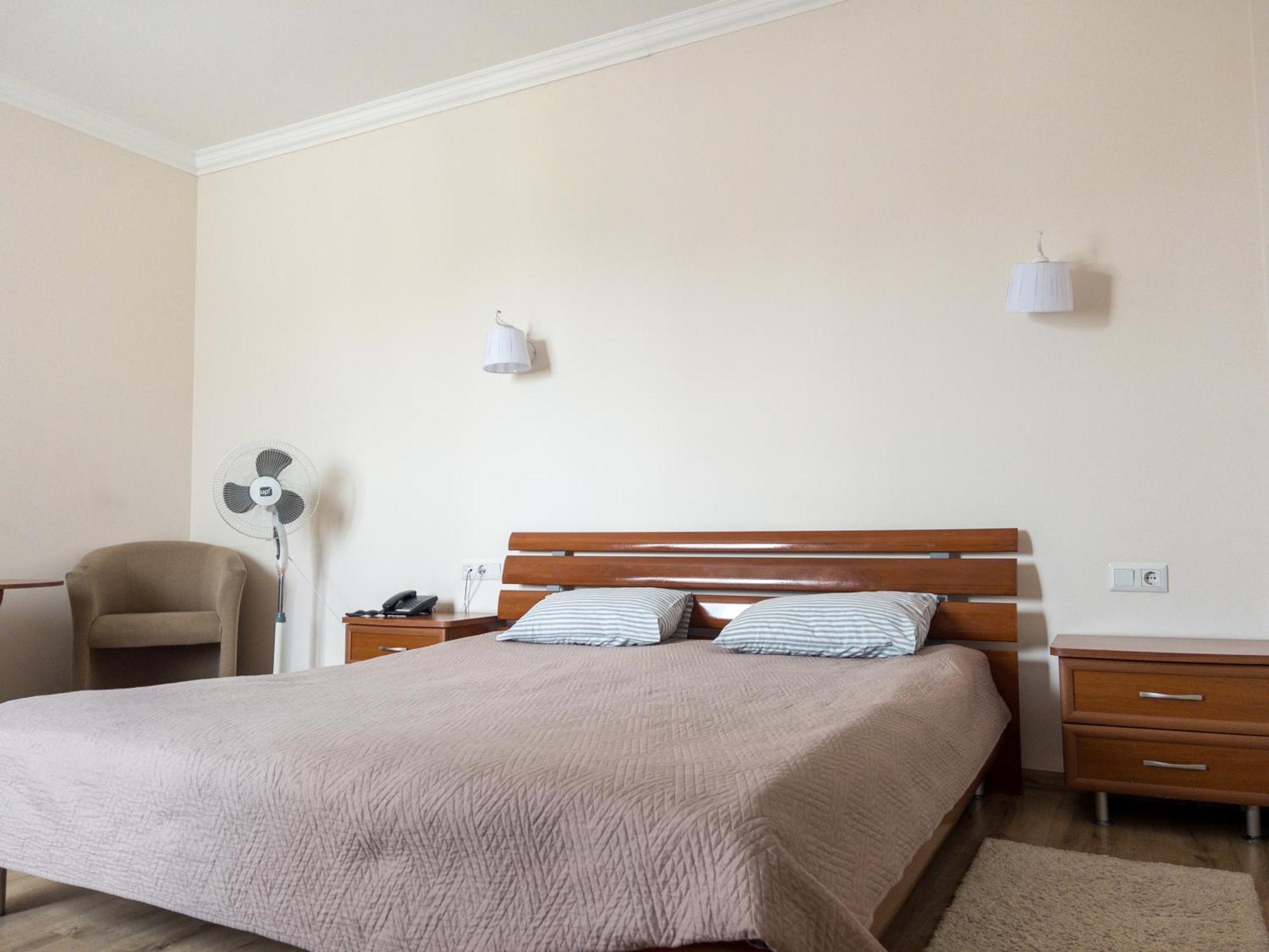 Орк "Блісс" Hotel Rivne Ngoại thất bức ảnh