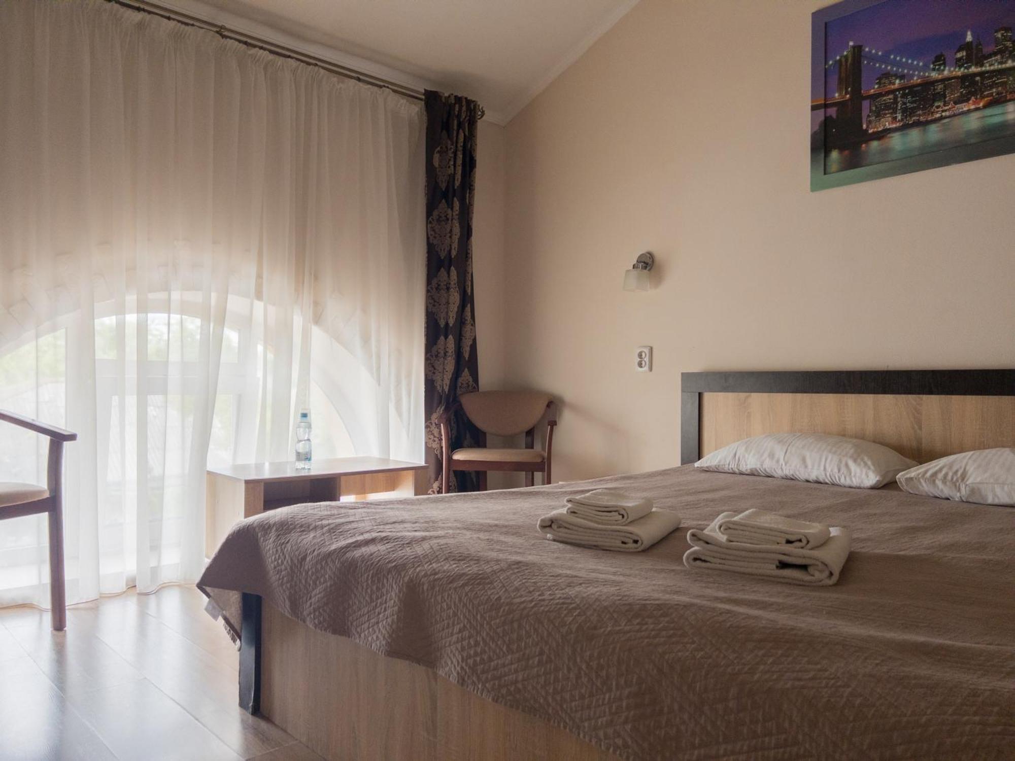 Орк "Блісс" Hotel Rivne Ngoại thất bức ảnh