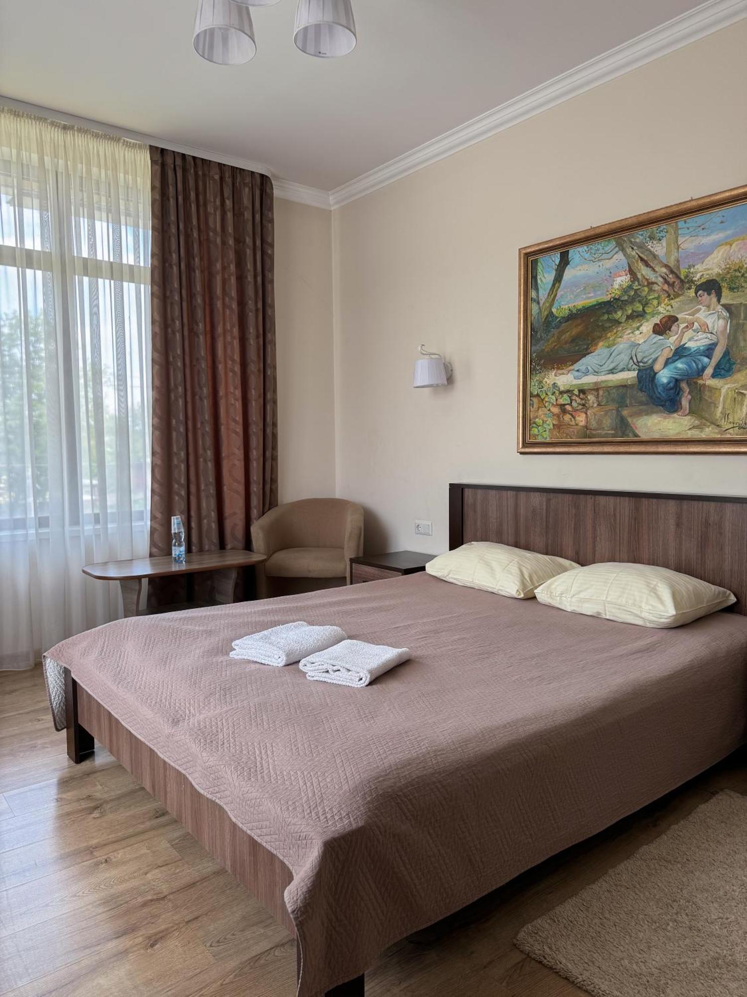 Орк "Блісс" Hotel Rivne Ngoại thất bức ảnh