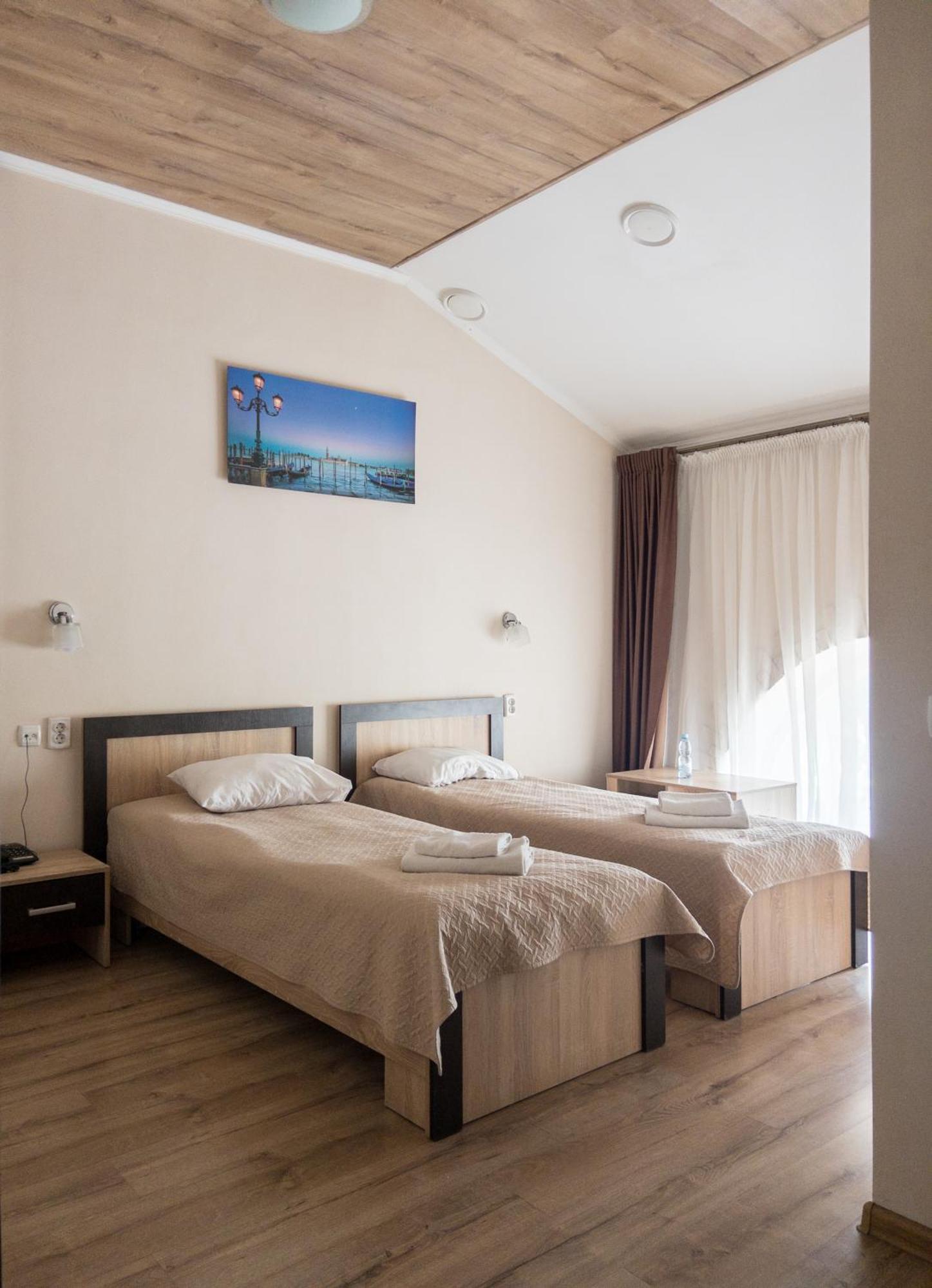 Орк "Блісс" Hotel Rivne Ngoại thất bức ảnh