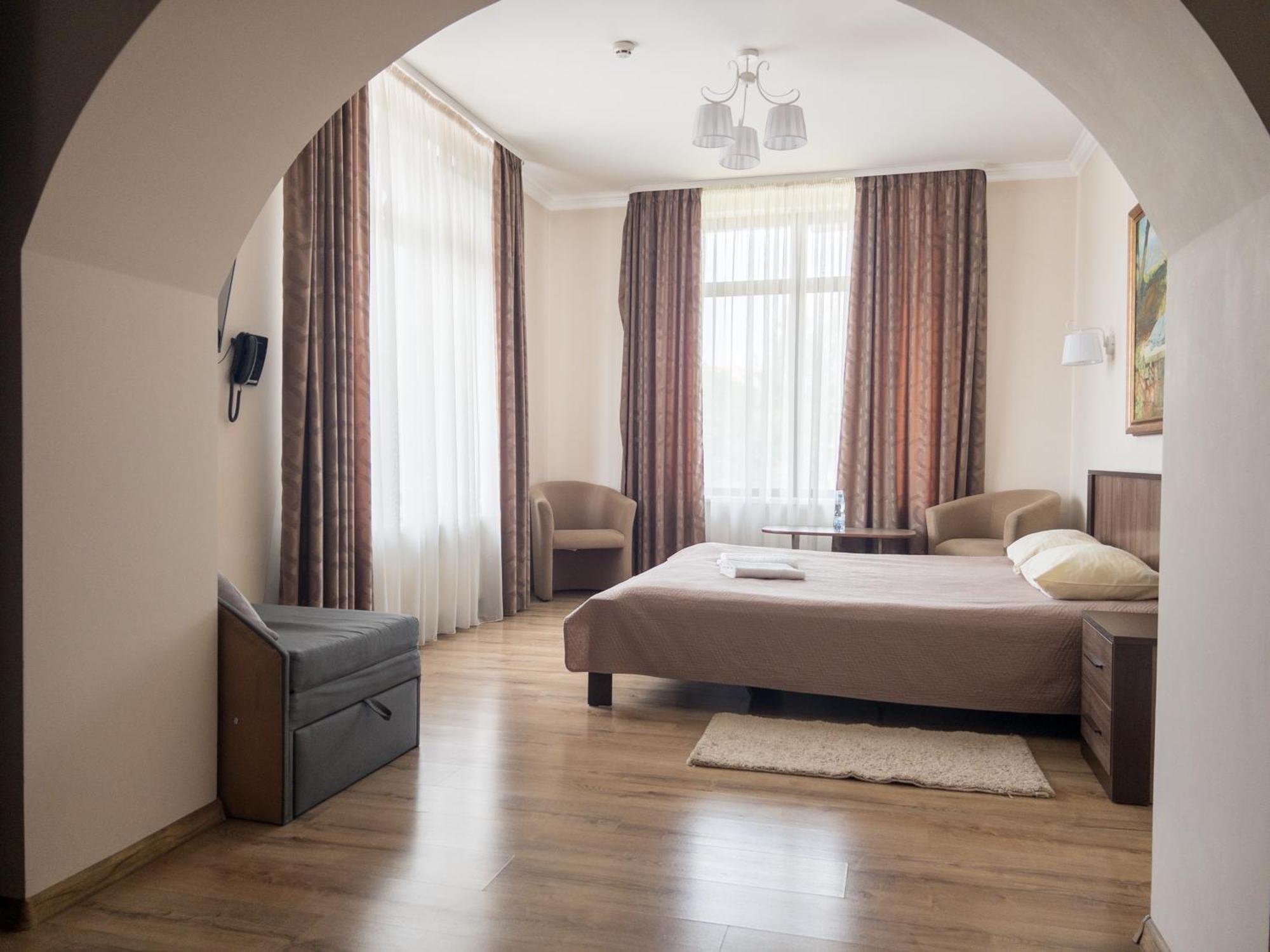 Орк "Блісс" Hotel Rivne Ngoại thất bức ảnh