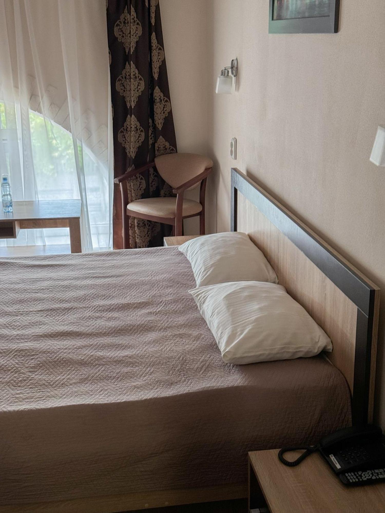 Орк "Блісс" Hotel Rivne Ngoại thất bức ảnh