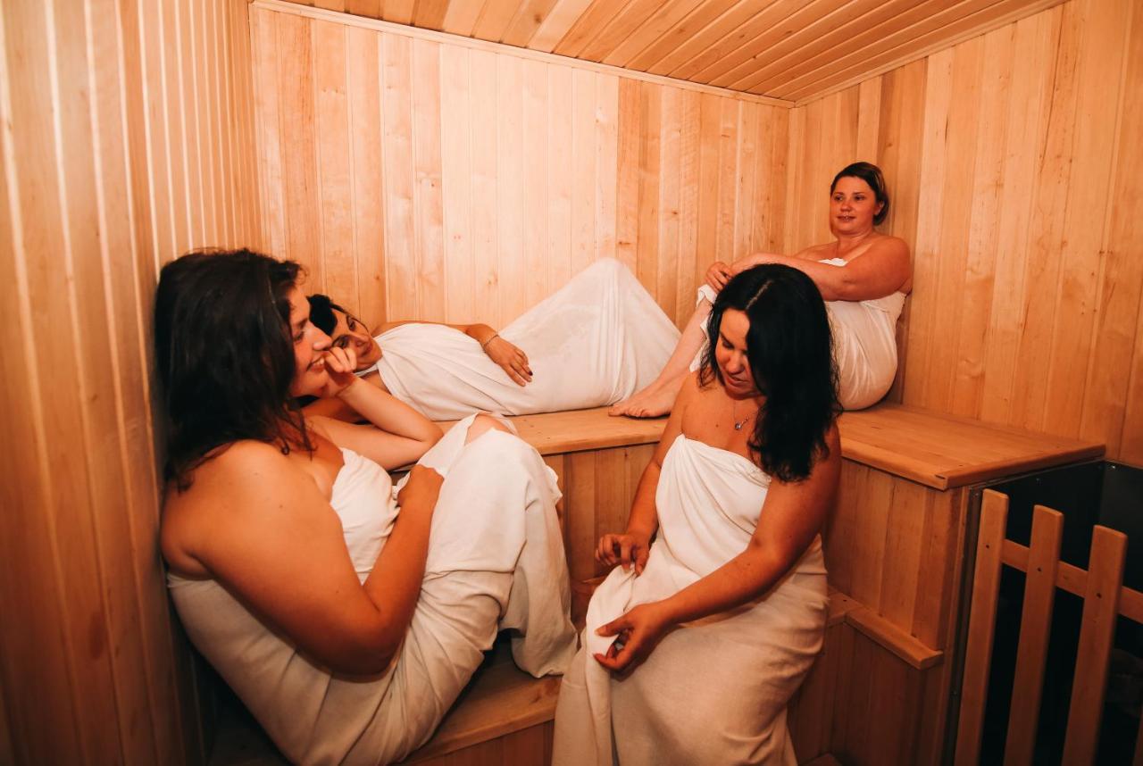 Орк "Блісс" Hotel Rivne Ngoại thất bức ảnh